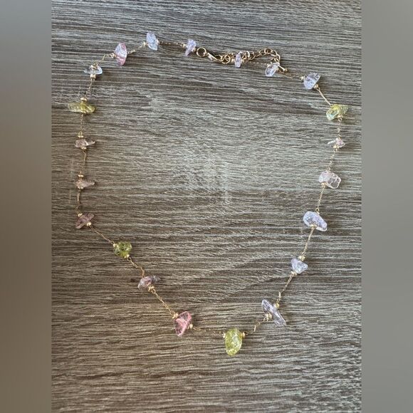 Chic Crystal Necklace with Pastel Accents A1468 - Picture 3 of 3